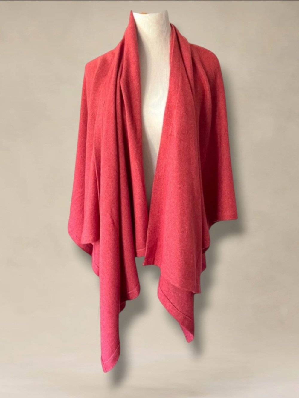 NEW NWOT ISABELLE ITALY 3-PLY THICK 100% CASHMERE PONCHO WRAP CAPE SIZE …